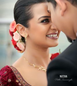 Bride and groom Homecoming shoot by Natha Photography in Sri Lanka